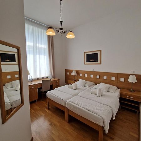 Hotel Pod Zelenym Dubem Bohumín Kültér fotó